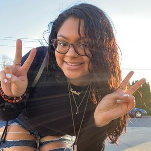 Meet your Posher, Justina